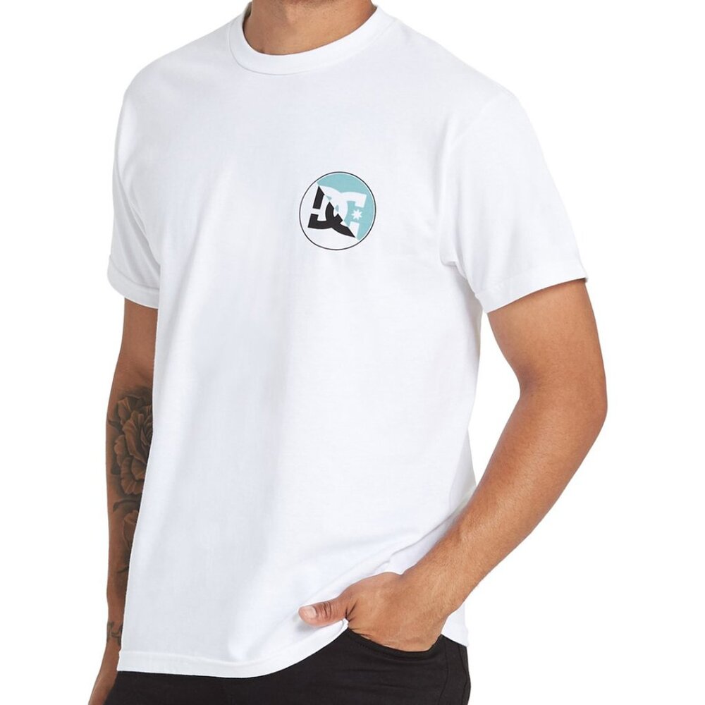DC T-Shirt Men Withe Blue Back Print Up Shore Size S New With Tags